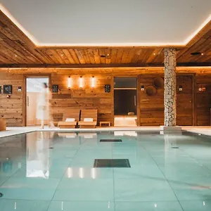 4* Hotel Lodji & Spa